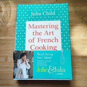Julia Child Mastering The Art of French Cooking Cook Book Dust Jacket 2009 NEW